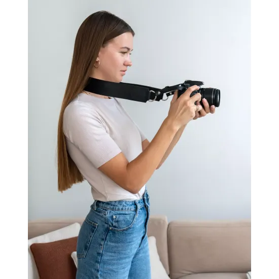 Ремінь для фотоапарата з натуральної шкіри  LA-17