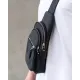 Чоловіча сумка-слінг з натуральної шкіри чорного кольору LS-33